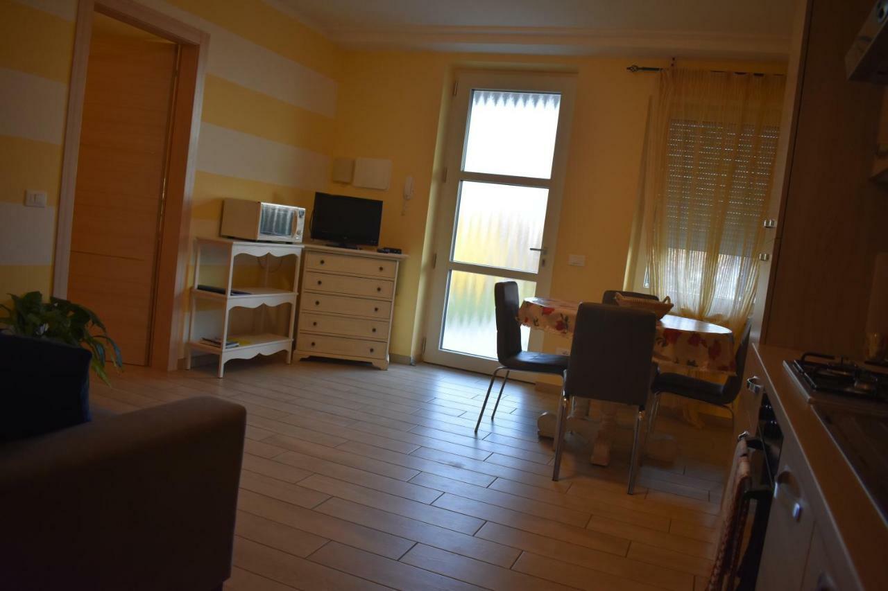 سويانو ديل لاغو Mimosa Apartments المظهر الخارجي الصورة