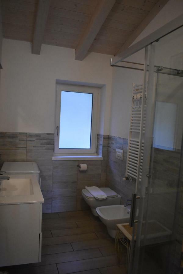 سويانو ديل لاغو Mimosa Apartments المظهر الخارجي الصورة